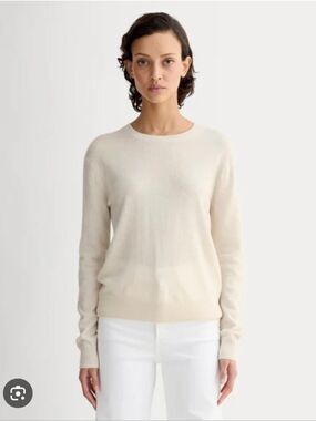 Everlane Classic Crewneck Wool/Cotton  Lightweight Transitional Sweater in Ivory